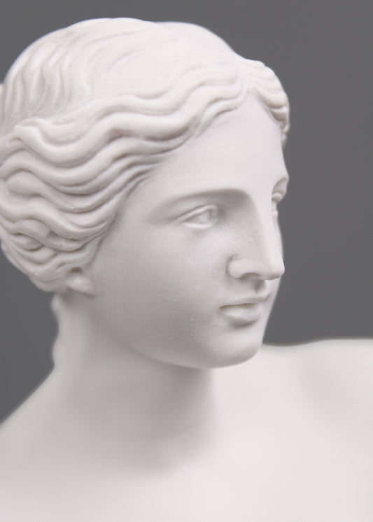 Venus De Milo Statue (Medium)