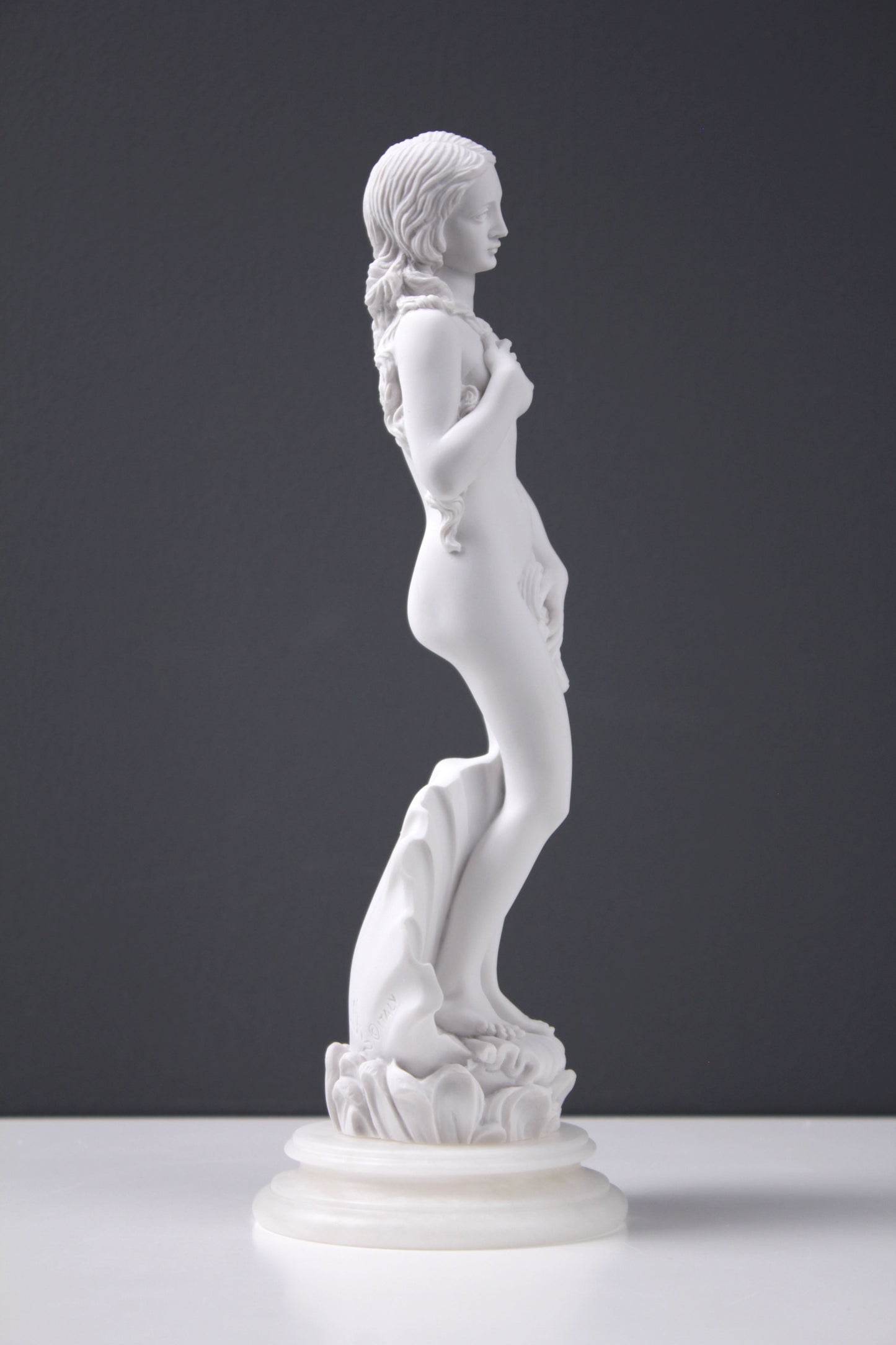 Birth of Venus Statue
