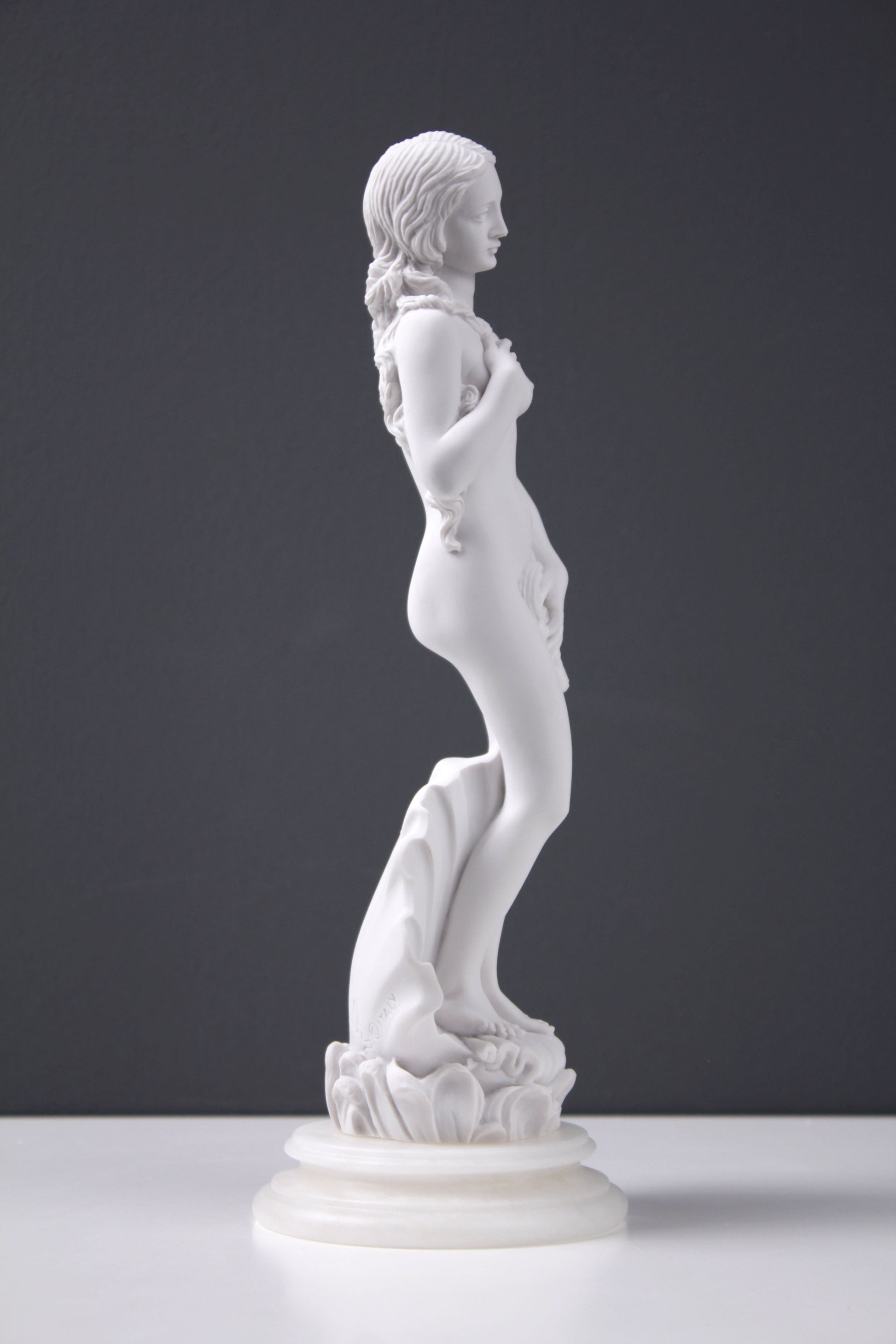Birth of Venus Statue