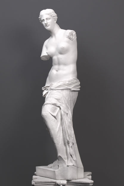 Venus De Milo Statue