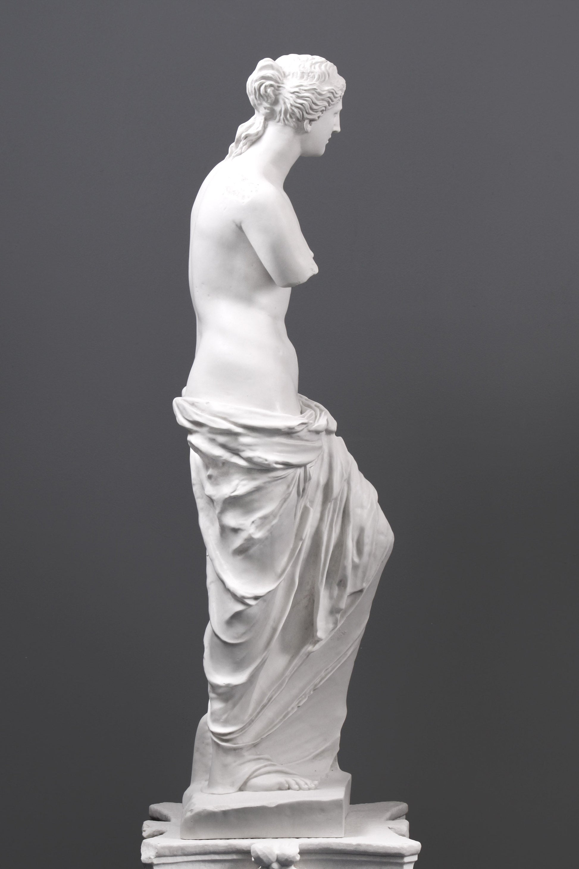 Venus De Milo Statue