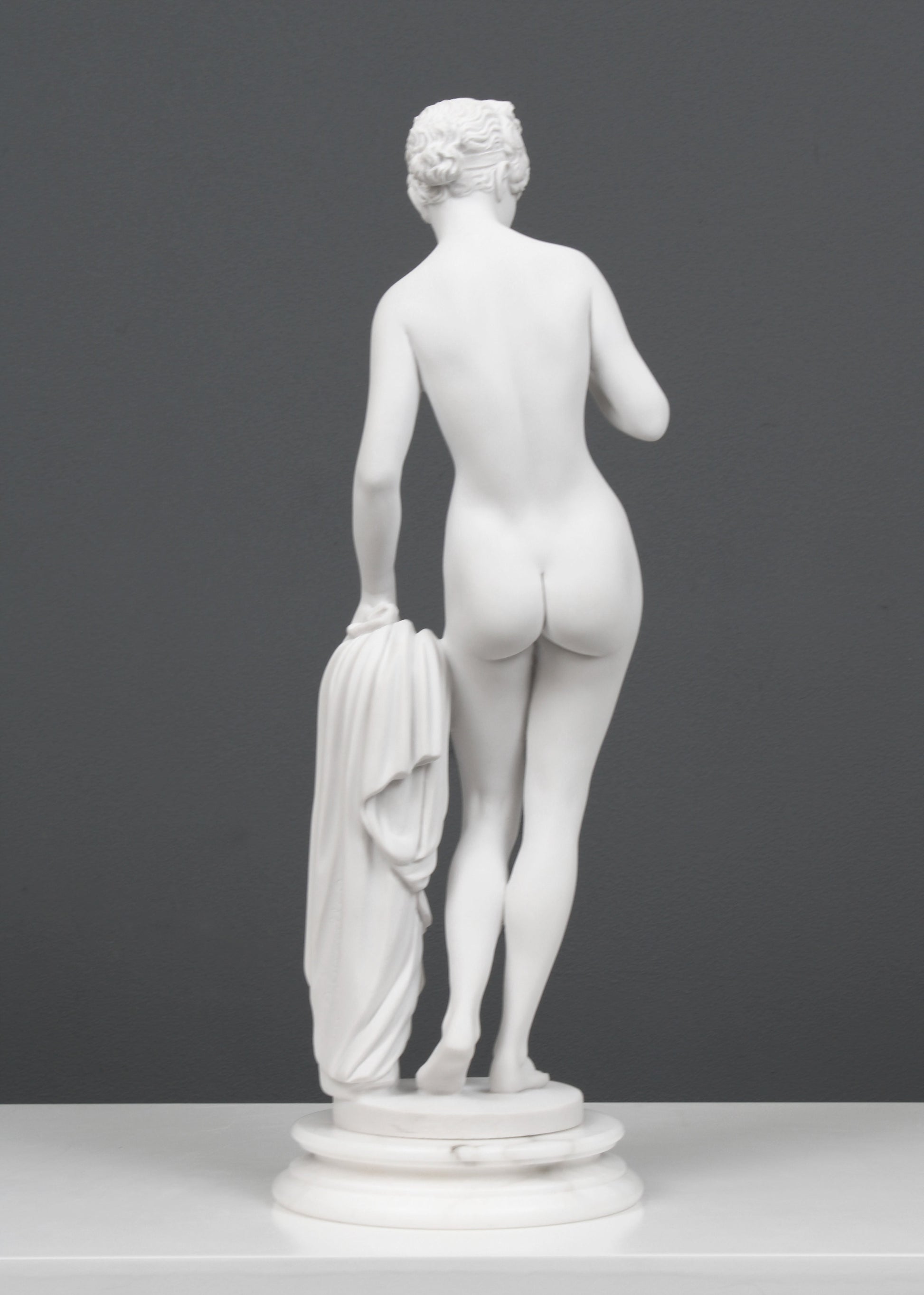 Venus with the Apple Statue by Bertel Thorvaldsen