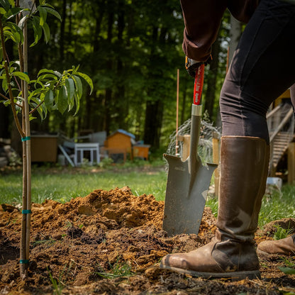 25111 Pro-Lite Ergonomic Carbon Steel Spade, Red