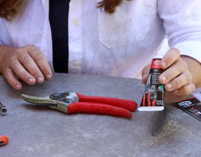 Tool Lubricant (F 990) - Biodegradable Synthetic Maintenance Product Easy-To-Apply Grease