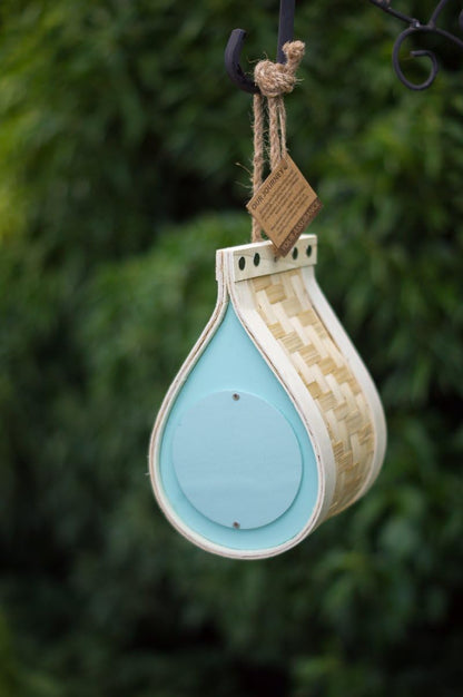 Dew Drop Butterfly House Garden Habitat - Wooden Nest for Bugs, Butterflies, Moths & Lacewings