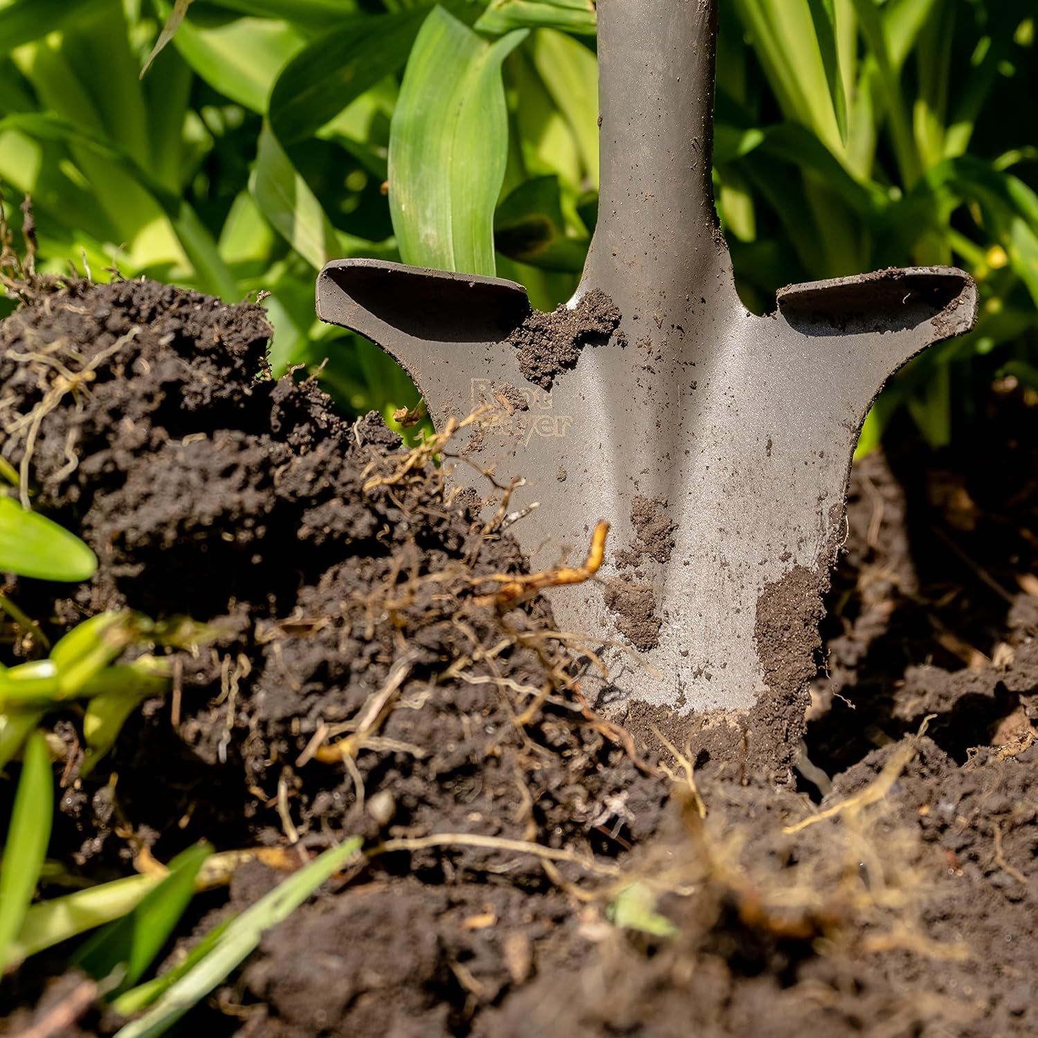 23311 Root Slayer Perennial Shovel, Red