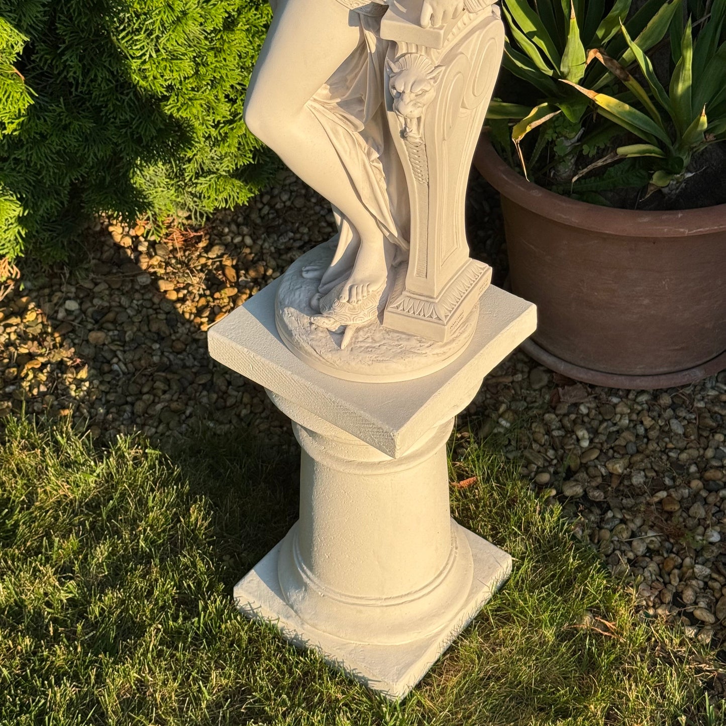 Harvest Goddess Statue - Ceres & Demeter