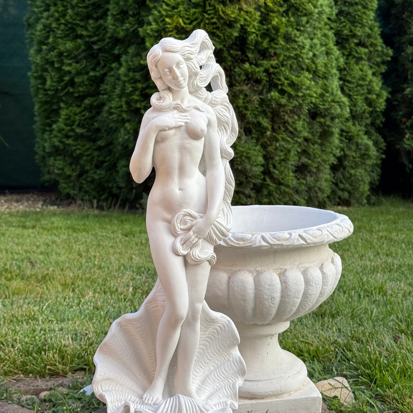 Birth of Venus Garden Statue