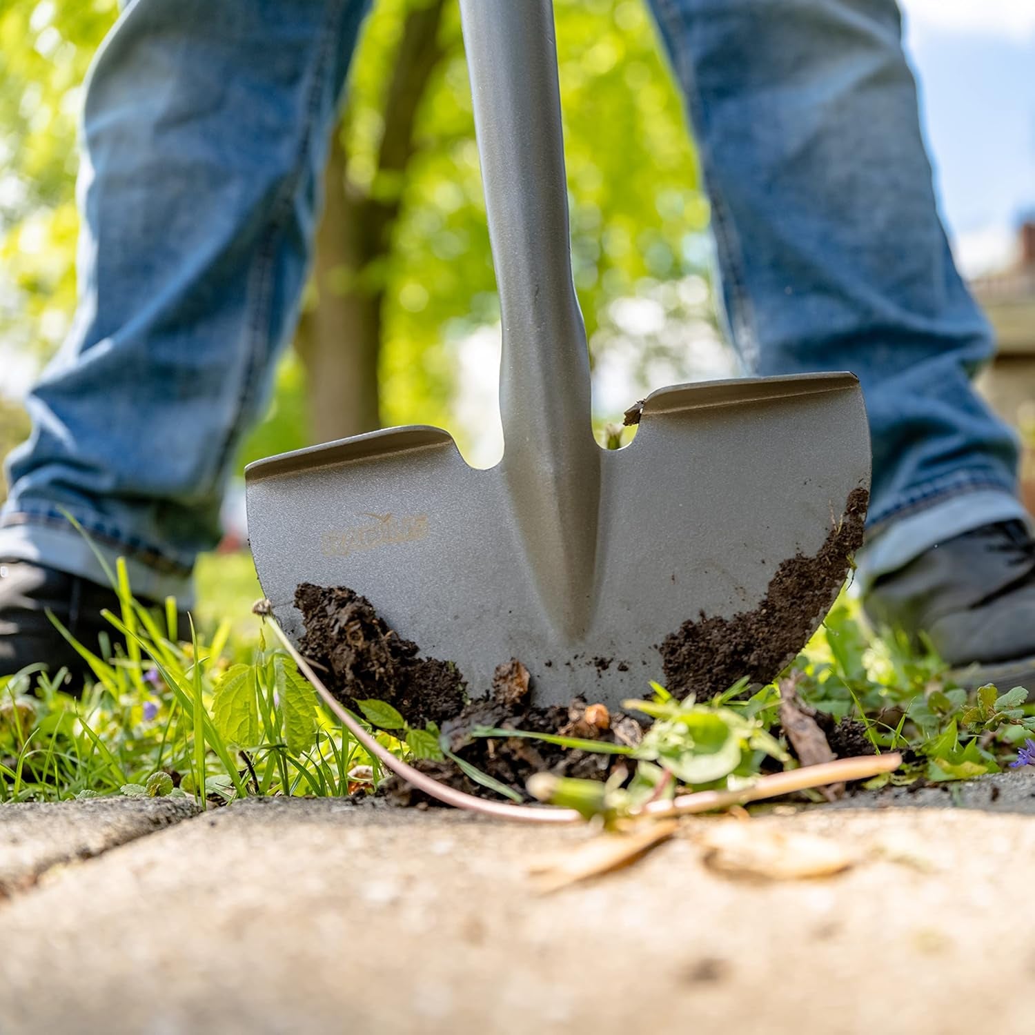 25611 Pro-Lite Ergonomic Carbon Steel Edger, Red